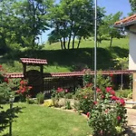 Dyadovata Kashta بيت ضيافة