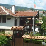 Dyadovata Kashta بيت ضيافة *