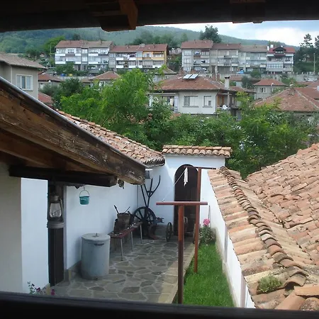 ゲストハウス Dyadovata Kashta